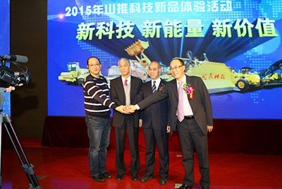 以“新科技、新能量、新价值”为主题的2015ok钱包科技新品体验活动在公司总部拉开帷幕。